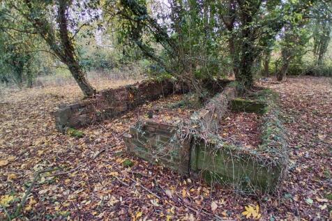 Land at Robinsons End