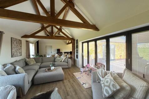 Living area Hillcroft Barn..jpeg