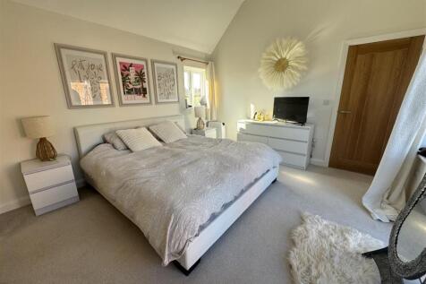 Master bedroom Hillcroft Barn..jpeg