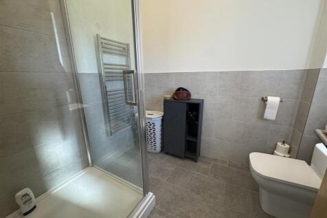 en suite Hillcroft Barn..jpeg