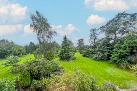 Lansdown External Garden.jpg
