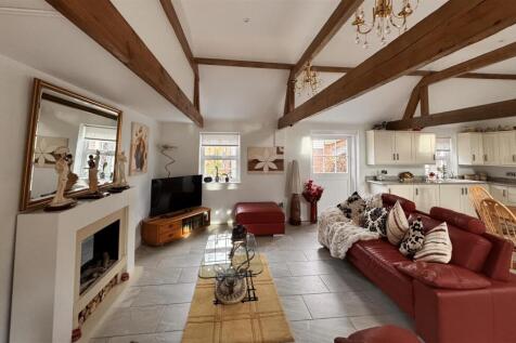 Living area 2 The Annexe.jpg