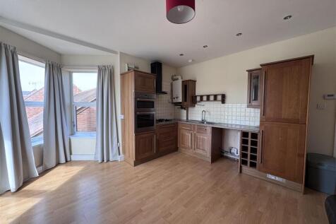 Open plan living  3 The Willows.jpeg