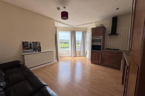 Open plan living 3 The willows.jpeg