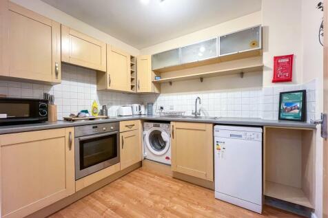 West Cotton Close, Northampton