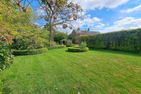 Danesfield, Rothersthorpe