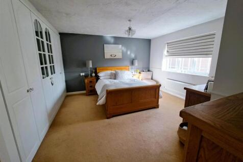 Middle Greeve, Northampton