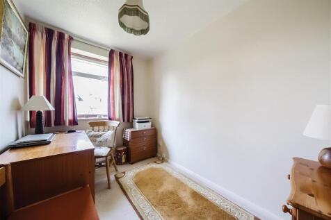 Orchard Close, Northampton