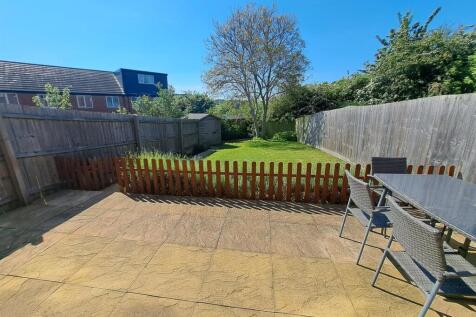 Walmer Close, Northampton