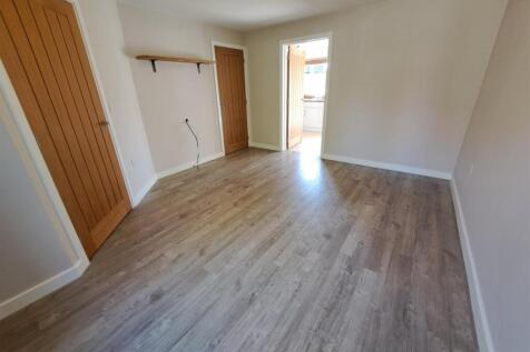 Walmer Close, Northampton