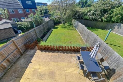 Walmer Close, Northampton