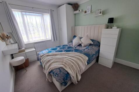 Harlestone Road, Northampton