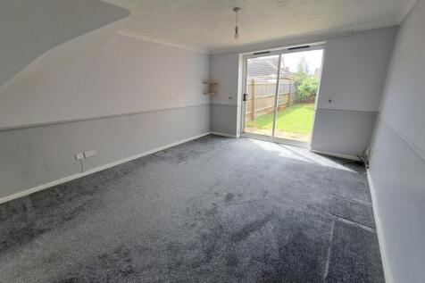 Riverstone Way, Northampton