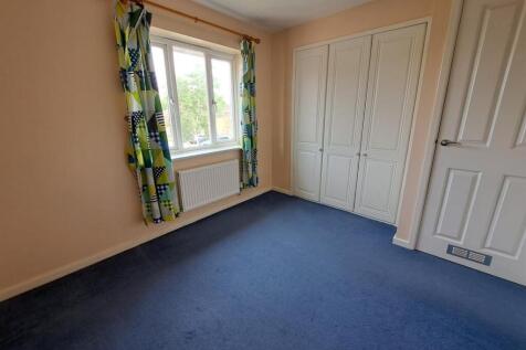 Riverstone Way, Northampton