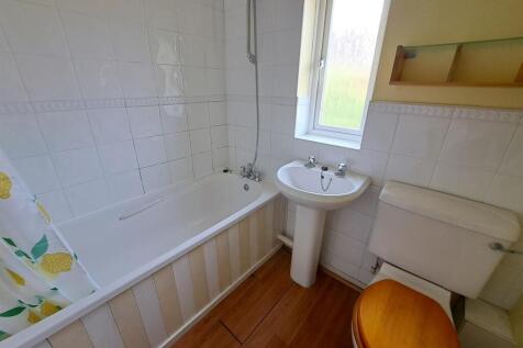 Riverstone Way, Northampton