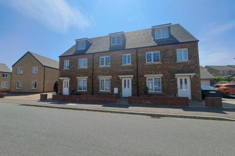 Dragonfly Way, Pineham