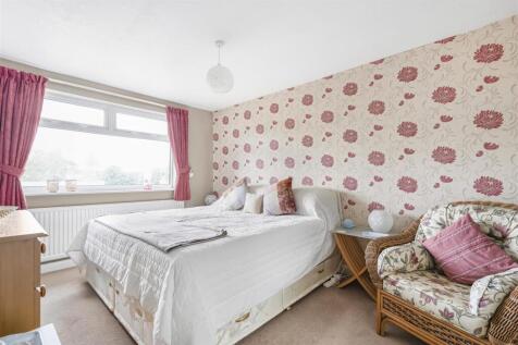 10 Orchard Close