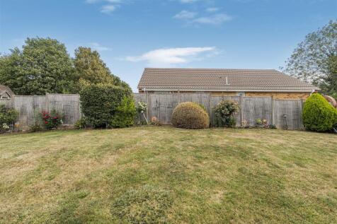 Long Acre, Brafield-on-the-Green