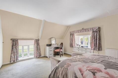 The Old House, Hannington