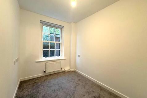 Thornton Hall Close, Northampton