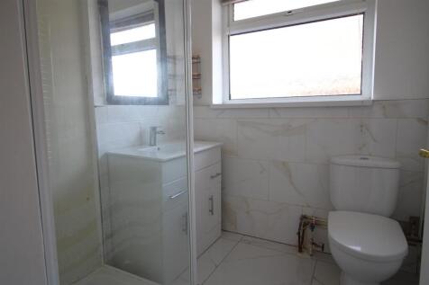 Bathroom.JPG