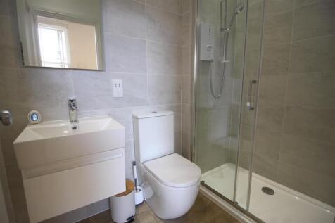 Bathroom.JPG