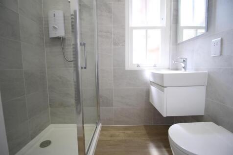 Bathroom.JPG