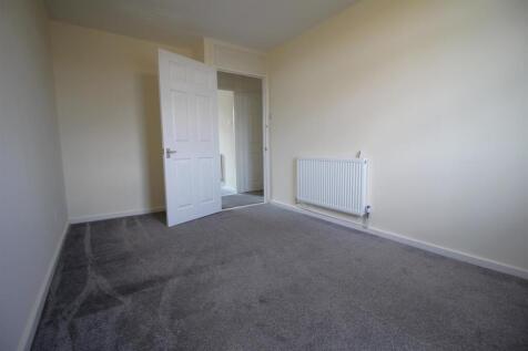 Bedroom 1.JPG