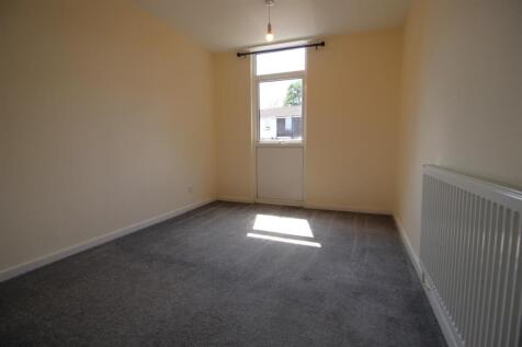 Bedroom 2.JPG