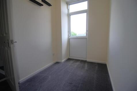 Bedroom 4.JPG