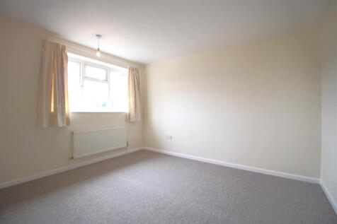 140WR - Bedroom  two.JPG