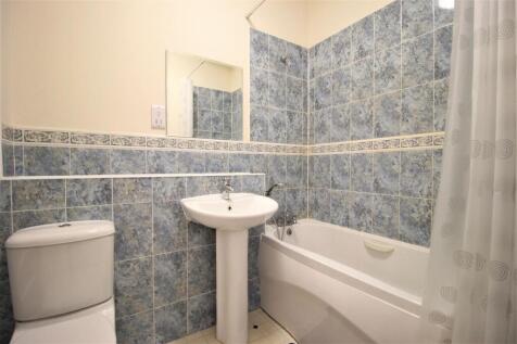 Family Bathroom.JPG