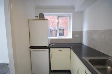 Kitchen 2.JPG