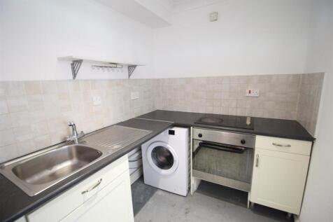 Kitchen 3.JPG