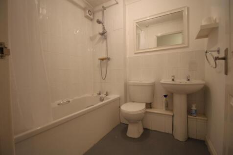 Bathroom.JPG