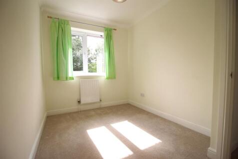 Bedroom 2.JPG