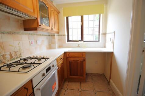 Kitchen 3.JPG