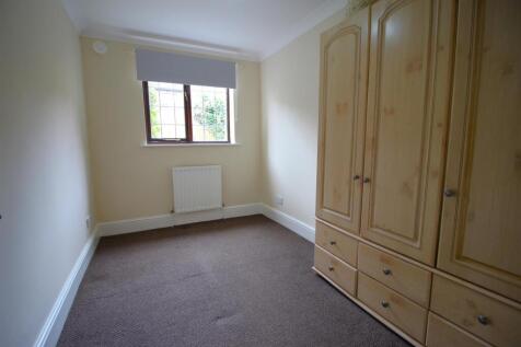 Bedroom 2.JPG