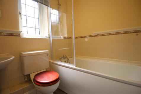 Bathroom 2.JPG