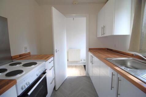 Kitchen 2.JPG