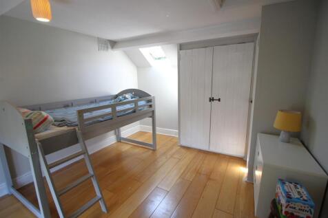 Bedroom 2.JPG