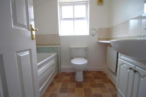 Bathroom.JPG