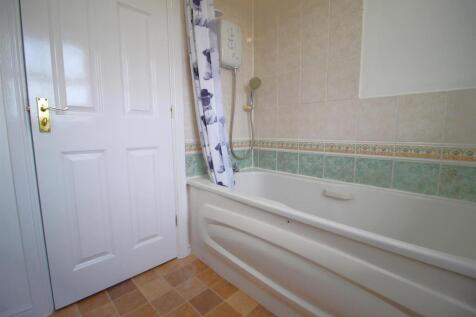Bathroom 2.JPG