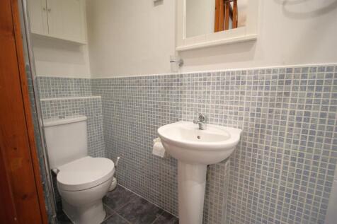 Ensuite 1.JPG