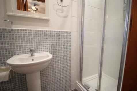 Ensuite 2.JPG