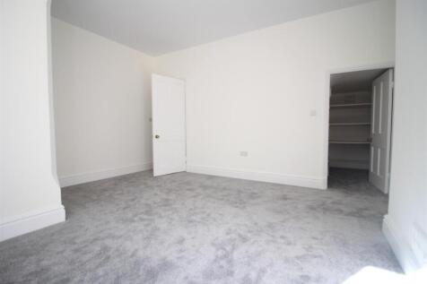 Lounge 2.JPG