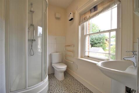 Ensuite.JPG