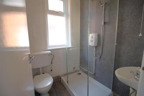 Bathroom.JPG