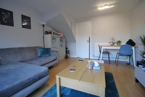 Lounge2.JPG