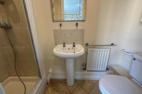 Ensuite.jpeg
